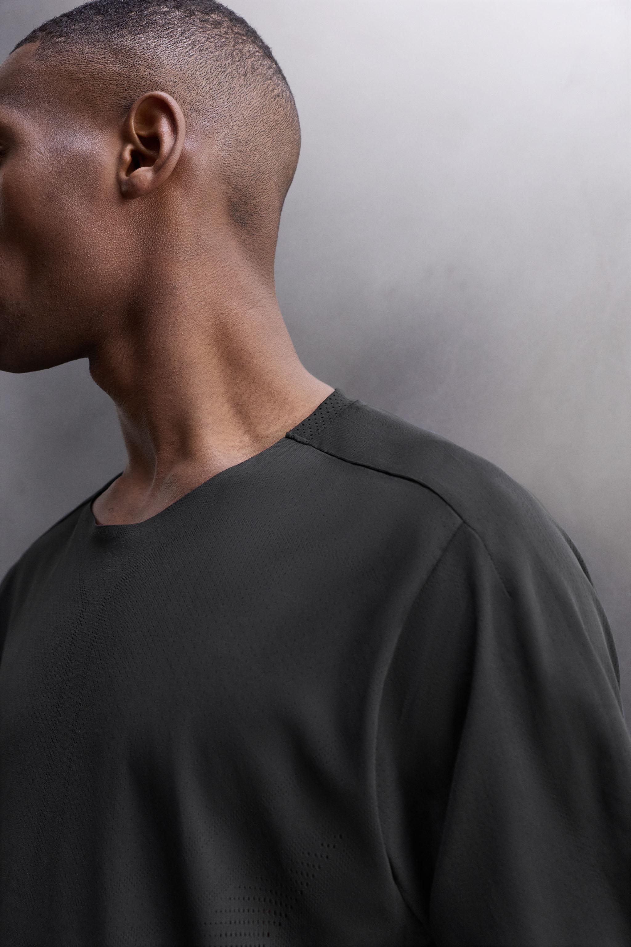 PERFORATED TECHNICAL T-SHIRT